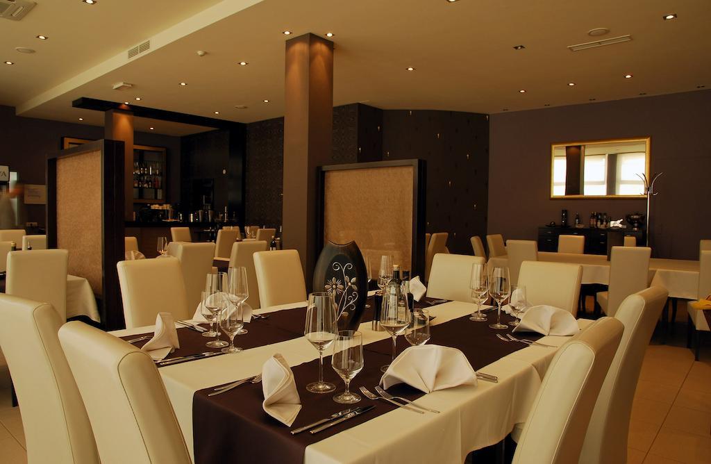 Gold Club Hotel & Casino Ajdovščina 외부 사진