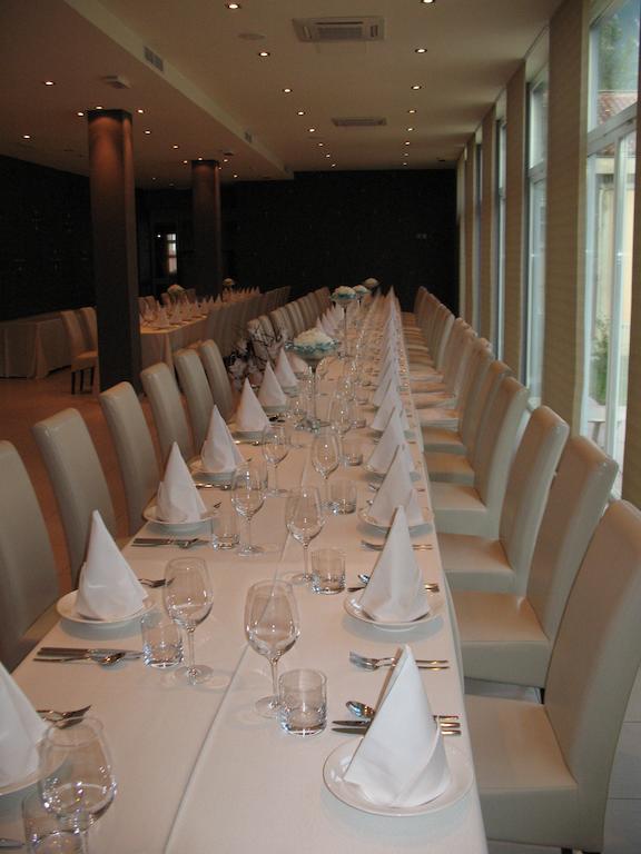 Gold Club Hotel & Casino Ajdovščina 외부 사진